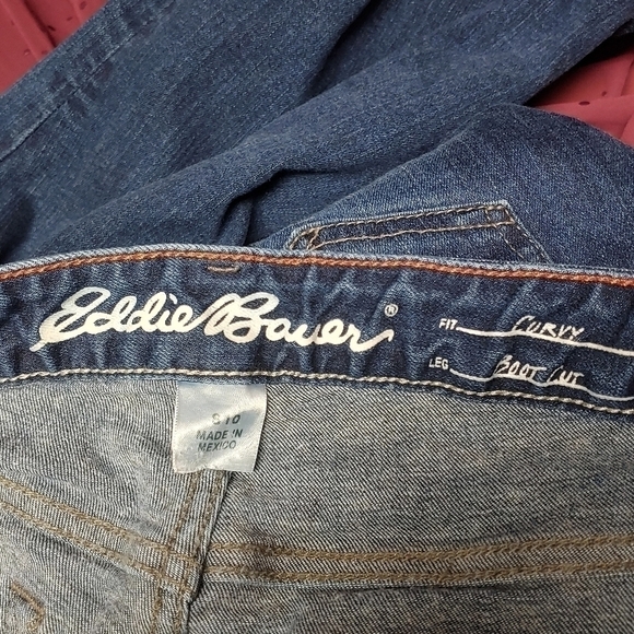 Eddie Bauer Curvy Boot Cut Denim Jeans - Picture 4 of 5